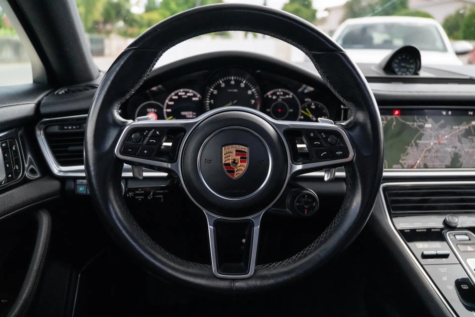 Porsche Panamera Sport Turismo 4 E-Hybrid Platinum Edition 23
