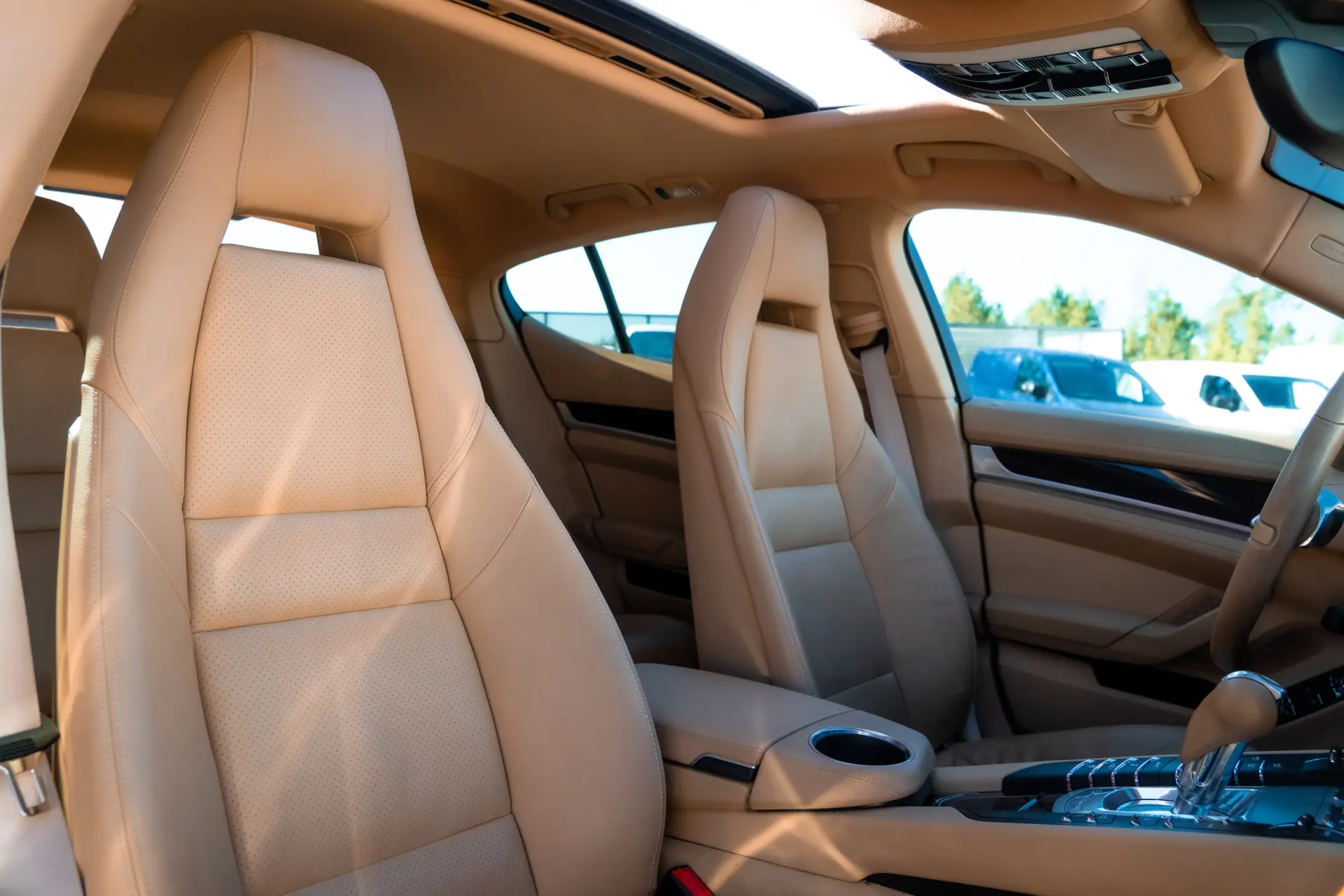 Porsche Panamera 4S PDK 34
