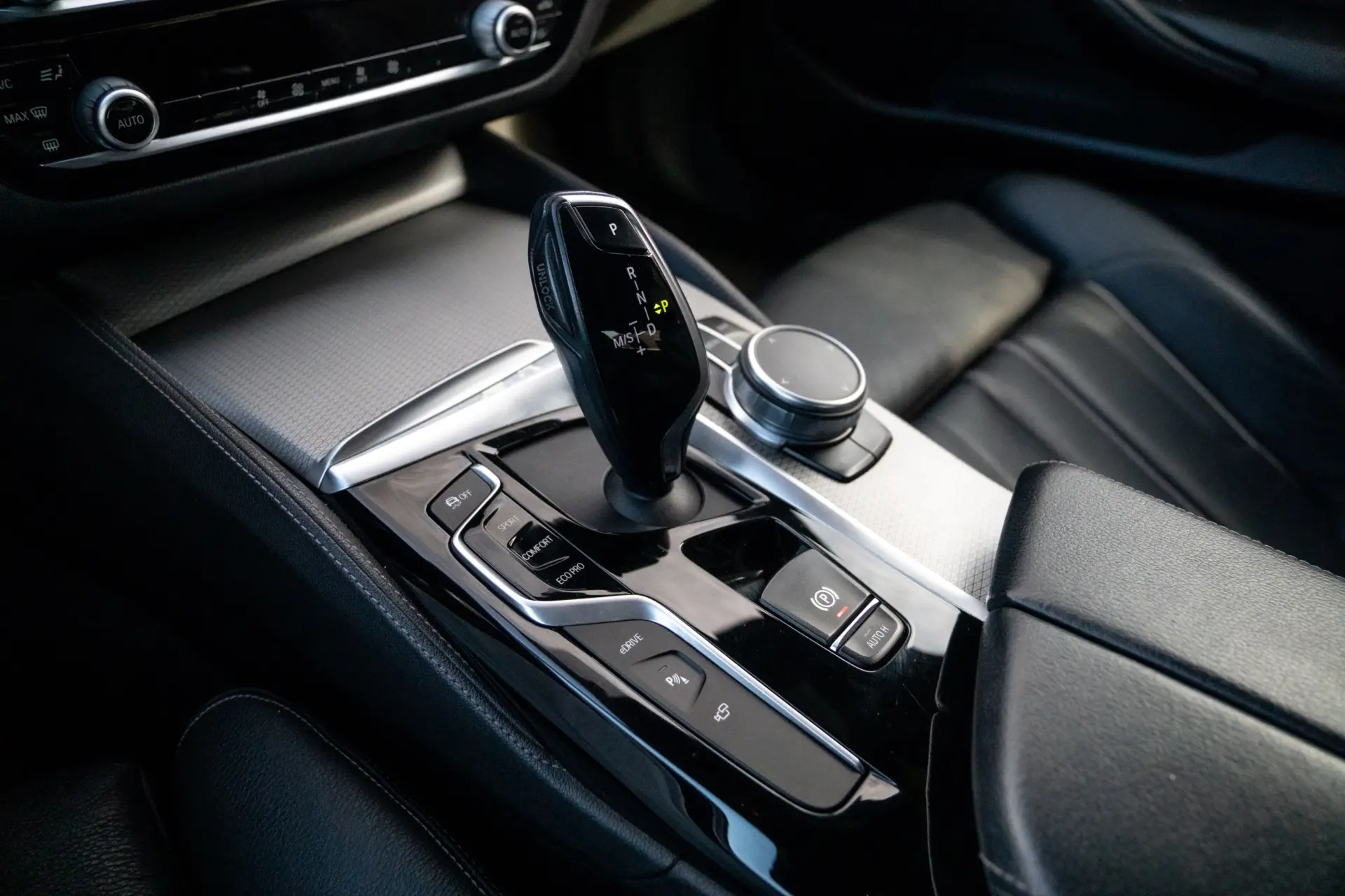 BMW 530 e iPerformance Pack M 18