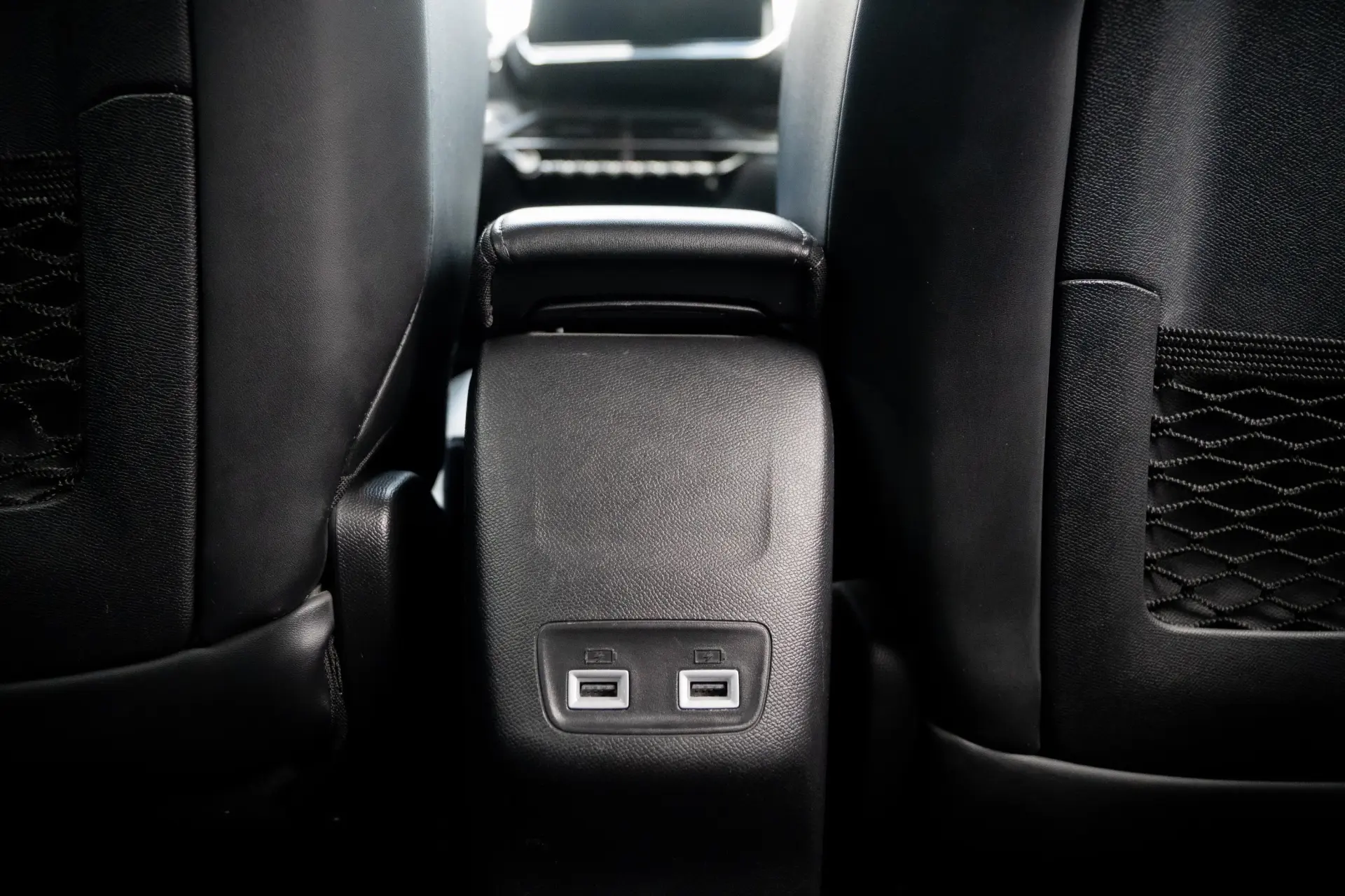 Peugeot 2008 1.5 BlueHDi GT EAT8 21