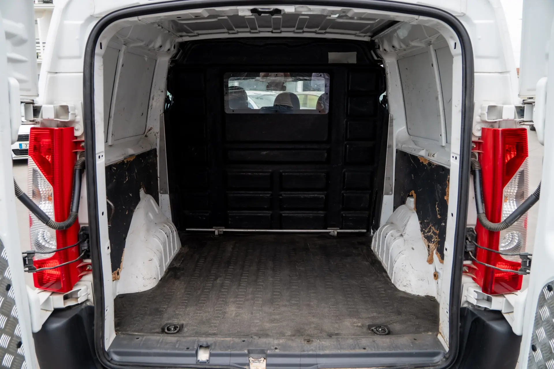Citroen Jumpy 1.6 HDi L2H1 Semi-Vidrada 23