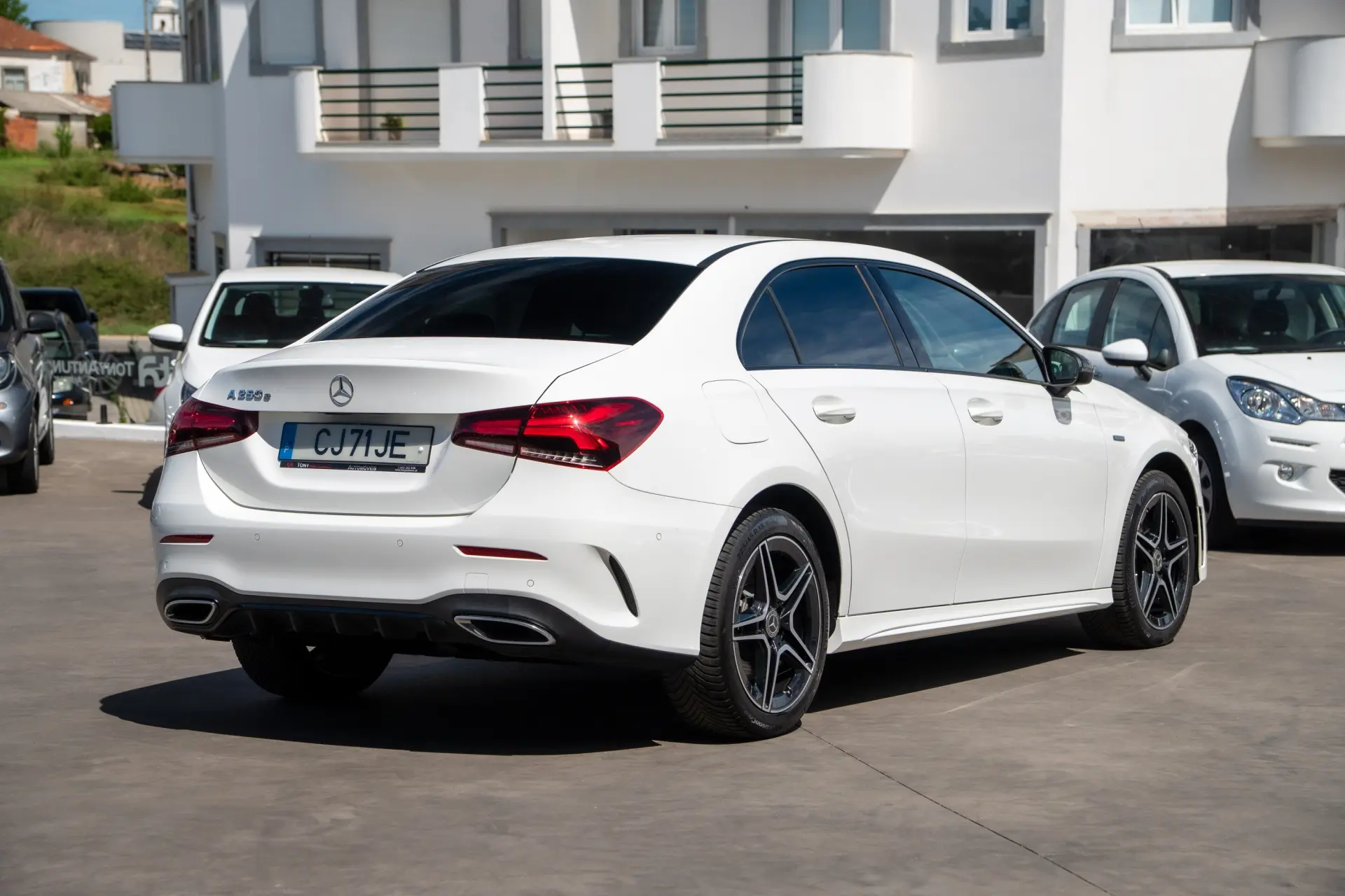 Mercedes-Benz A 250 Limousine e 8G-DCT AMG Line 3