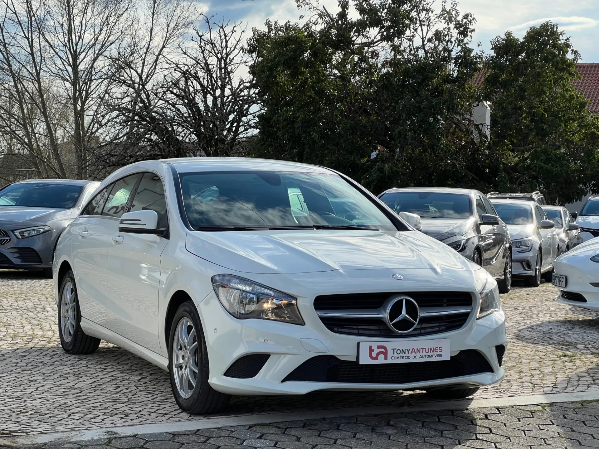 Mercedes-Benz CLA 180 180d Shooting Brake 4