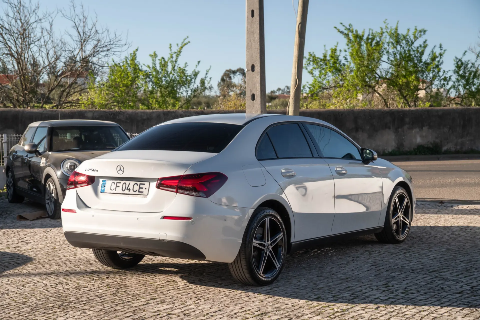 Mercedes-Benz A 250 Limousine e 8G-DCT Style 3