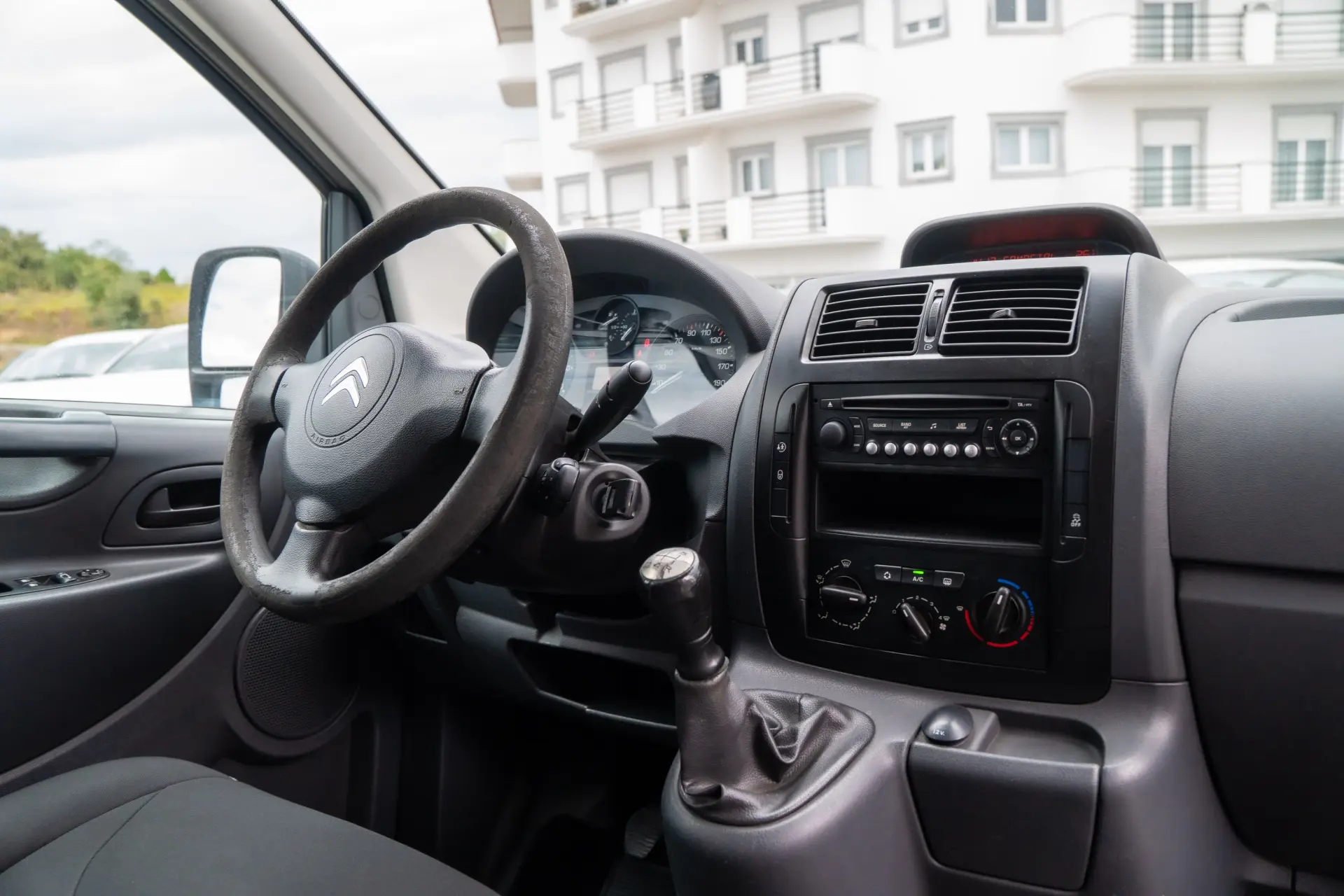 Citroen Jumpy 1.6 HDi L2H1 Semi-Vidrada 19