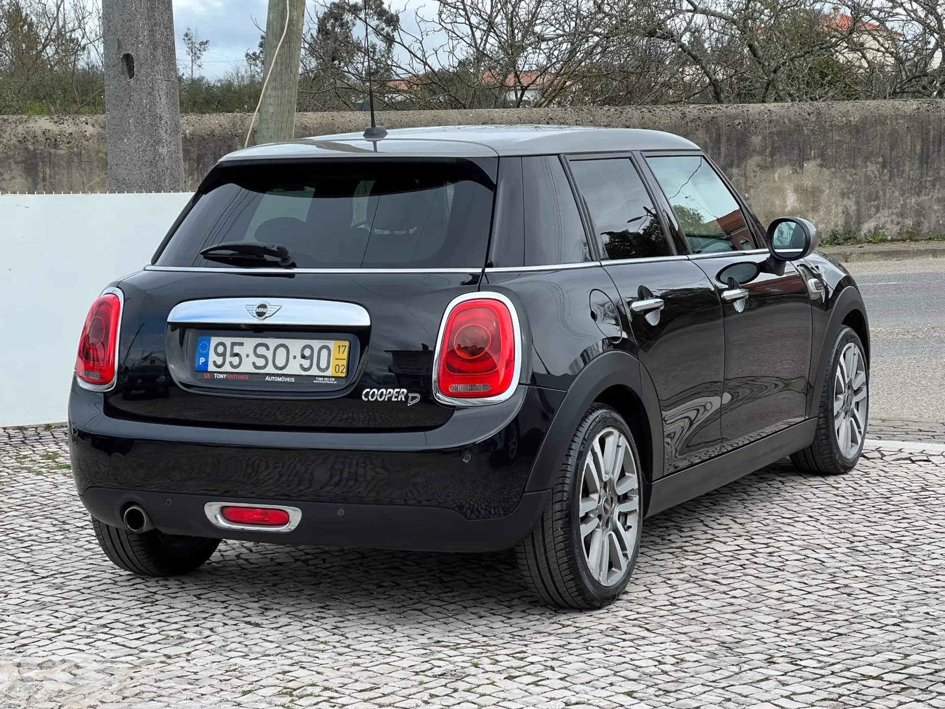 MINI 5 Portas Cooper D 8