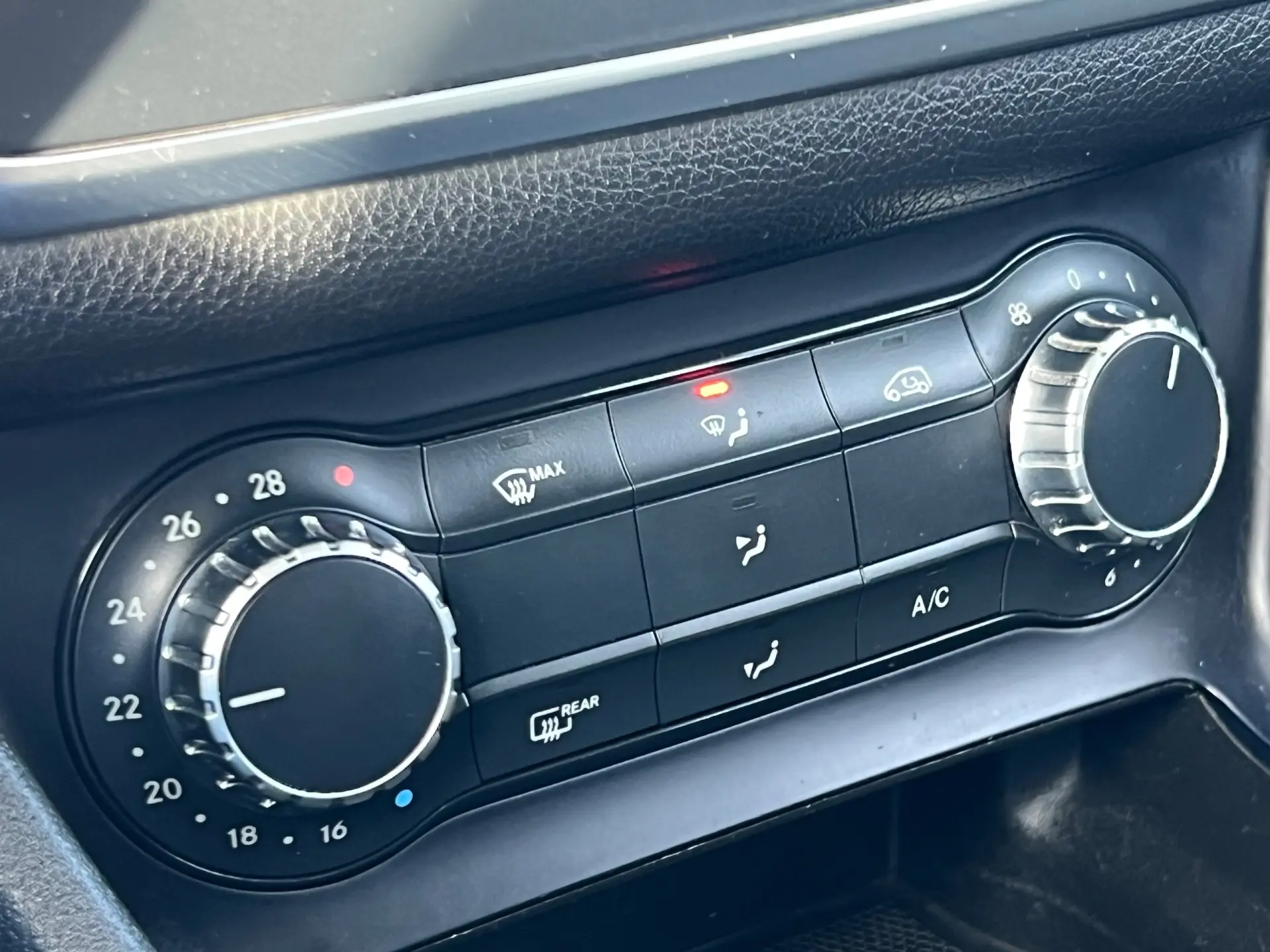 Mercedes-Benz CLA 180 180d Shooting Brake 23