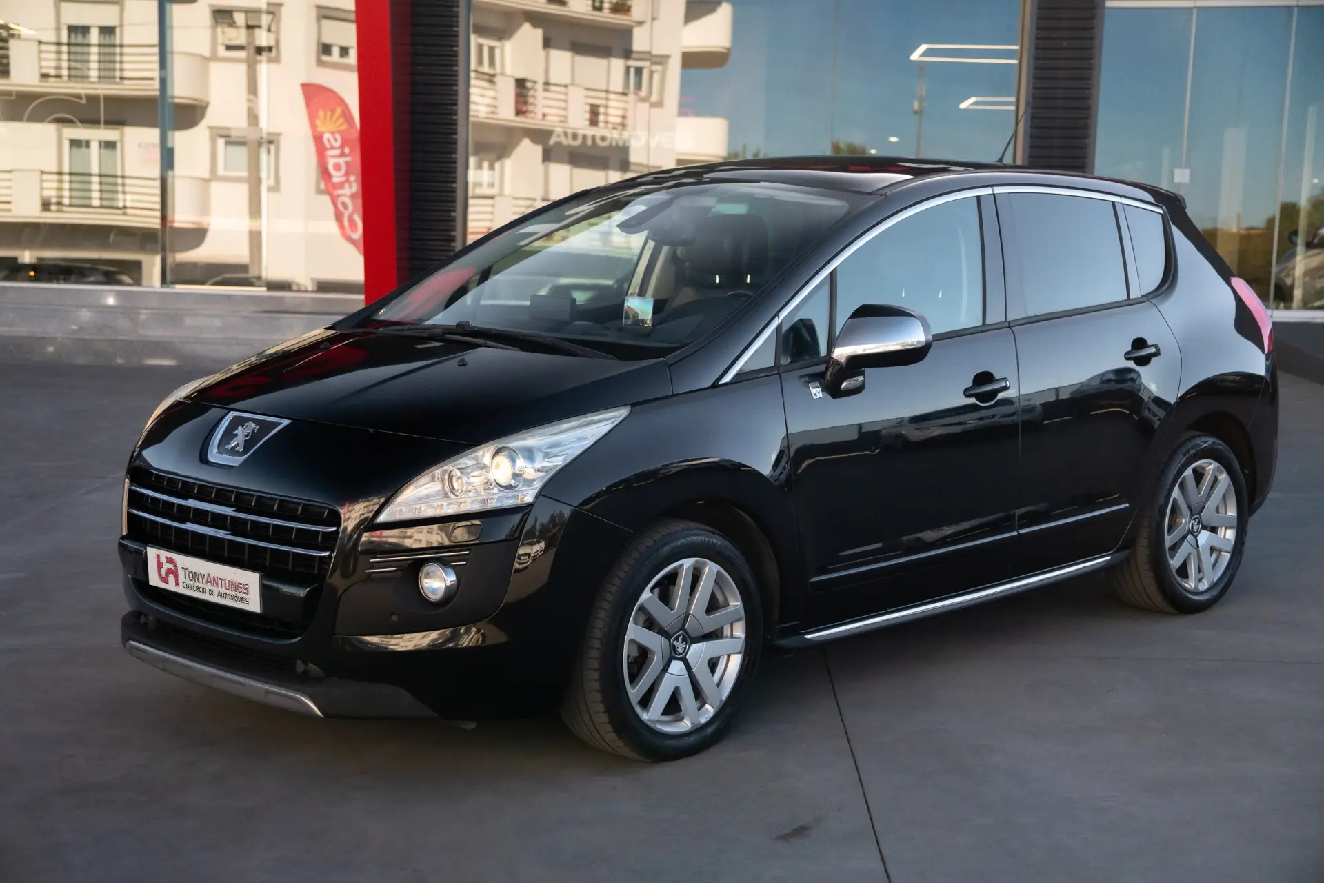 Peugeot 3008 2.0 HDi Hybrid4 2
