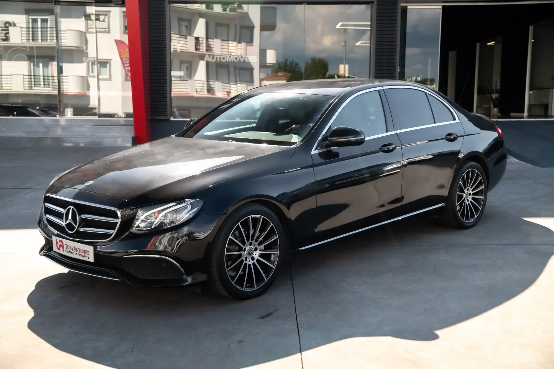 Mercedes-Benz E 220 d Avantgarde+ 2