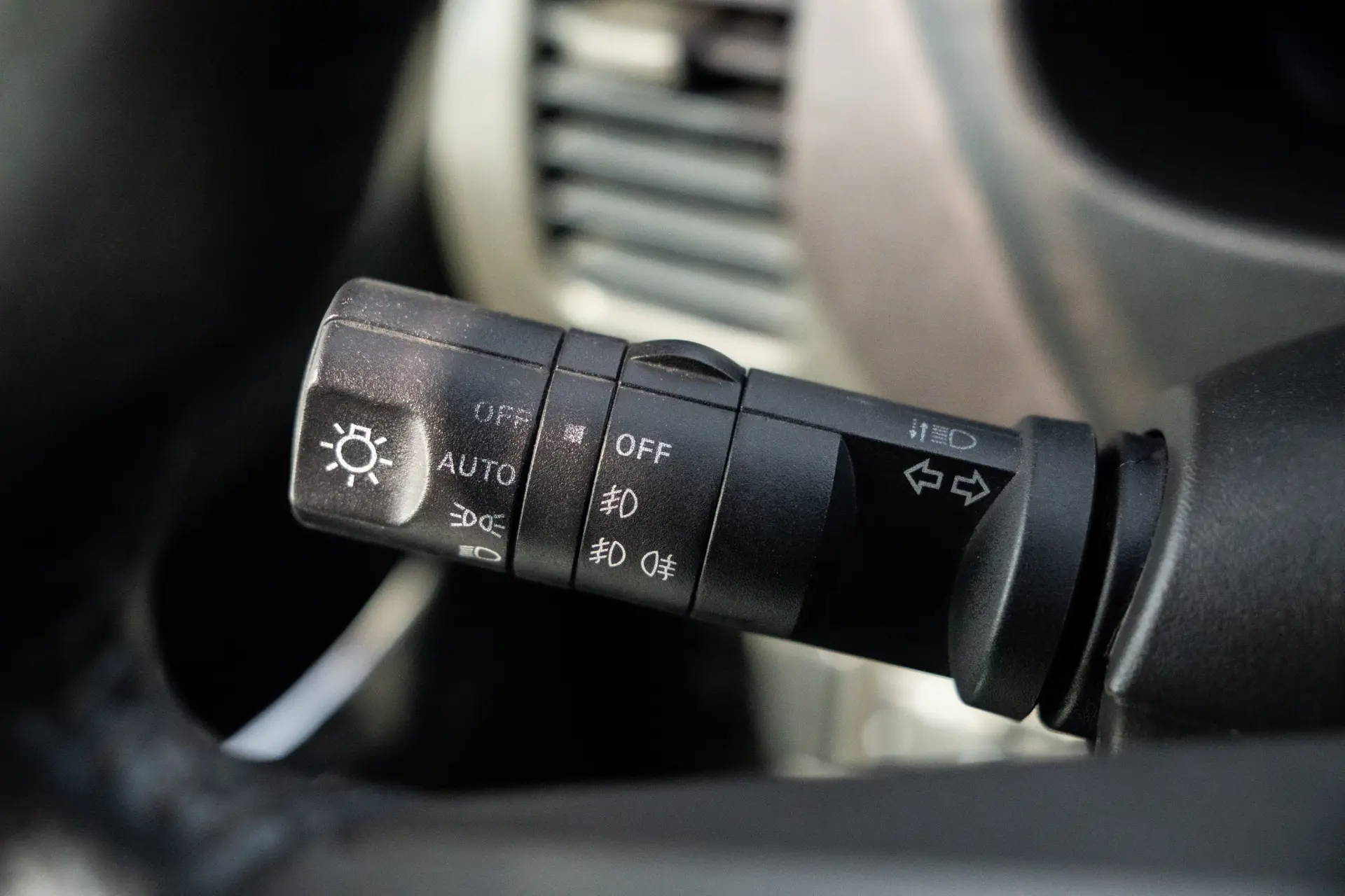 Nissan Navara 2.5 dCi CD Pilot Hi-Tech 19