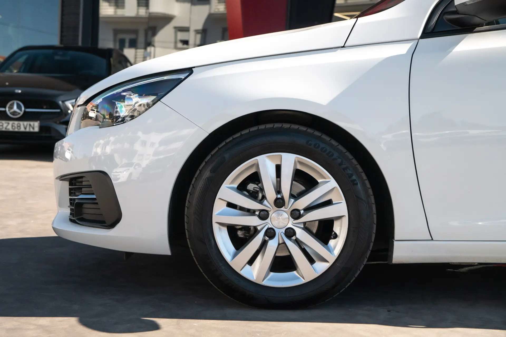 Peugeot 308 1.5 BlueHDi Business Line 6