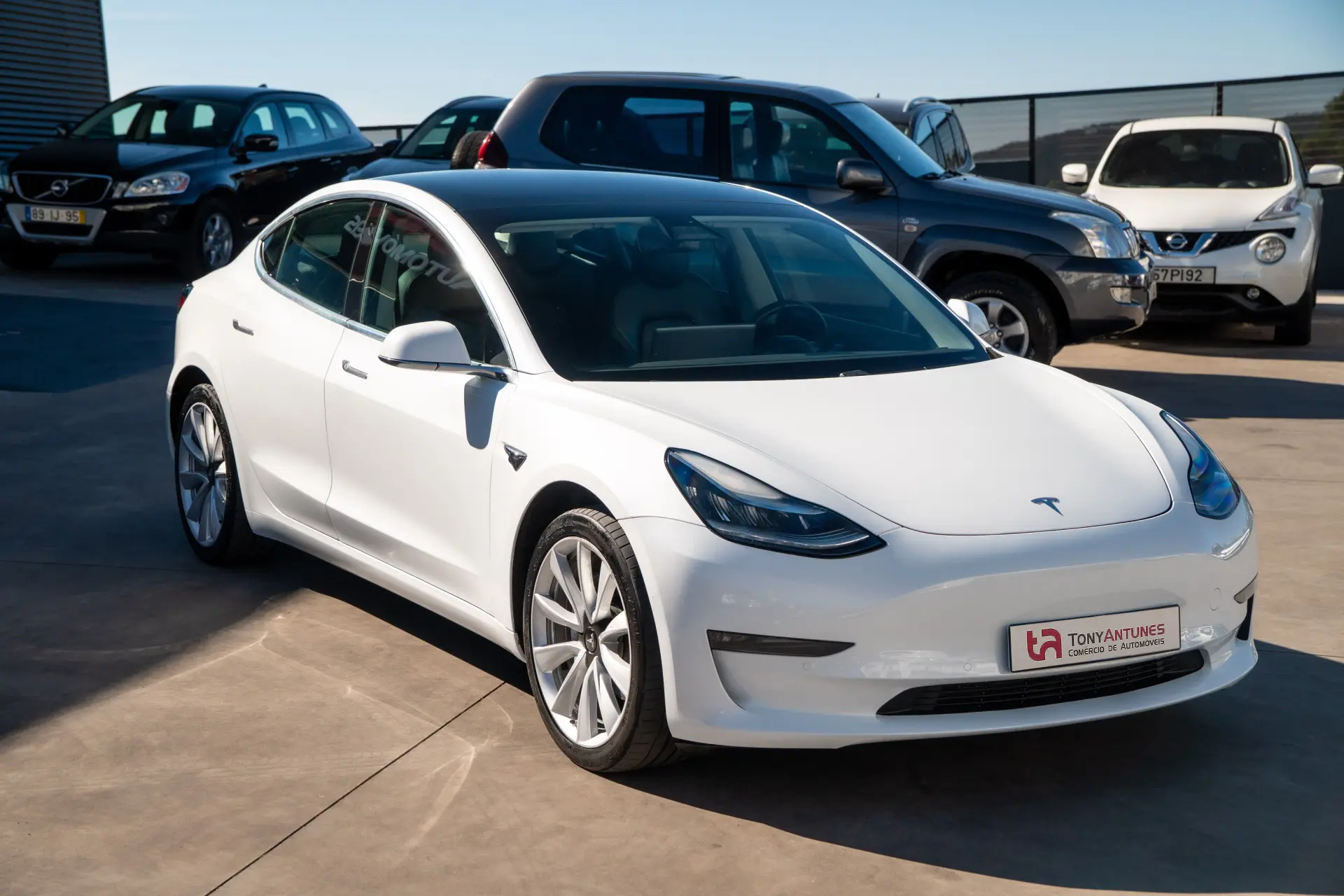 Tesla Model 3 Long-Range Dual Motor AWD 8