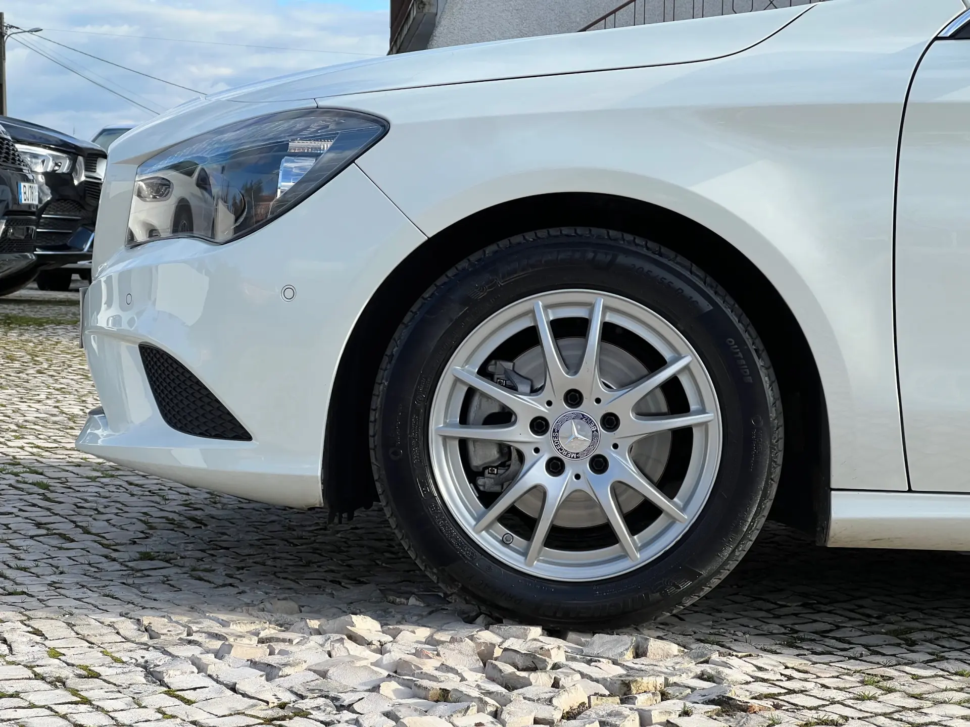 Mercedes-Benz CLA 180 180d Shooting Brake 2