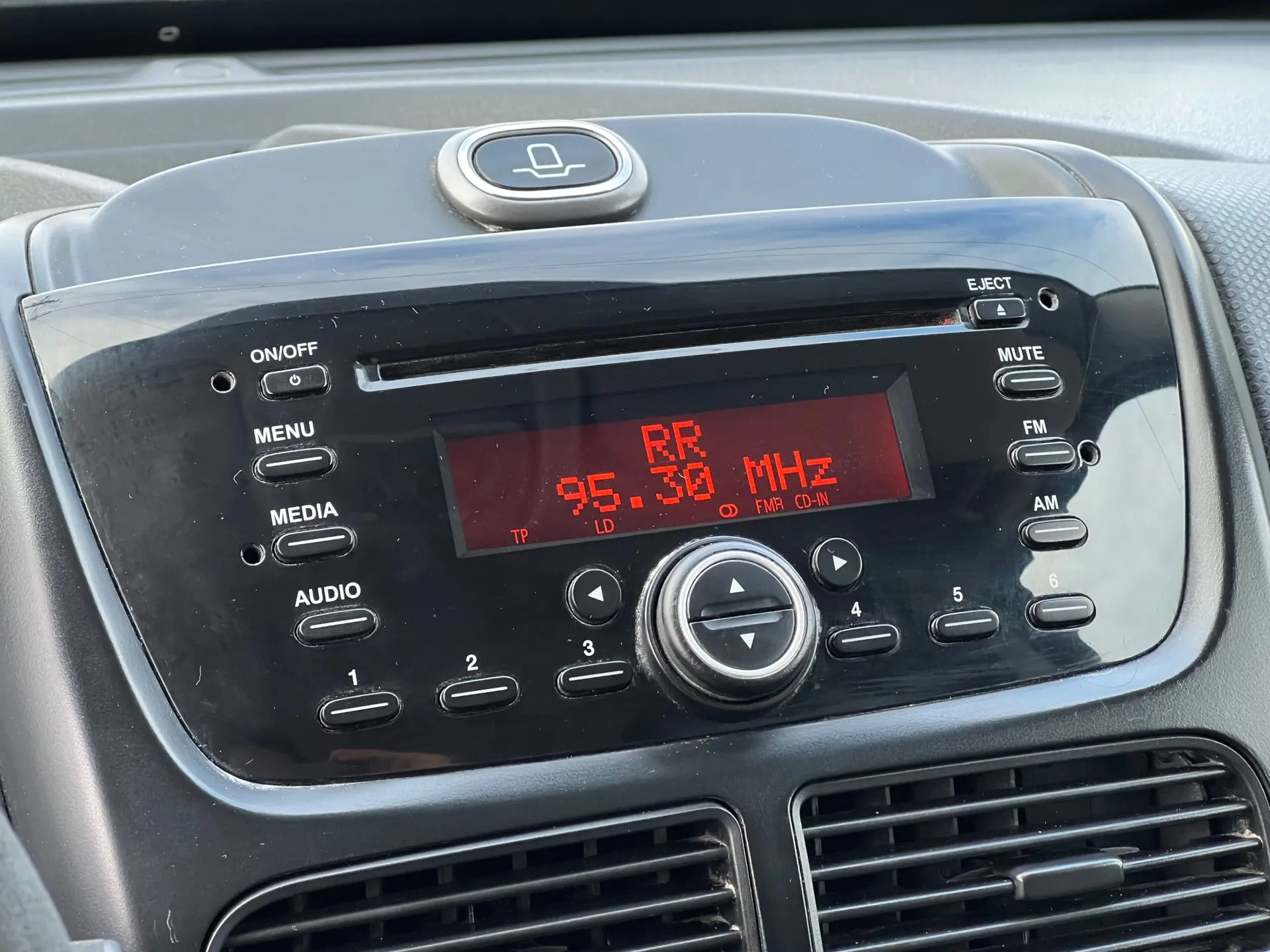 Fiat Doblo 1.3 Multijet 16V Trofeo 15