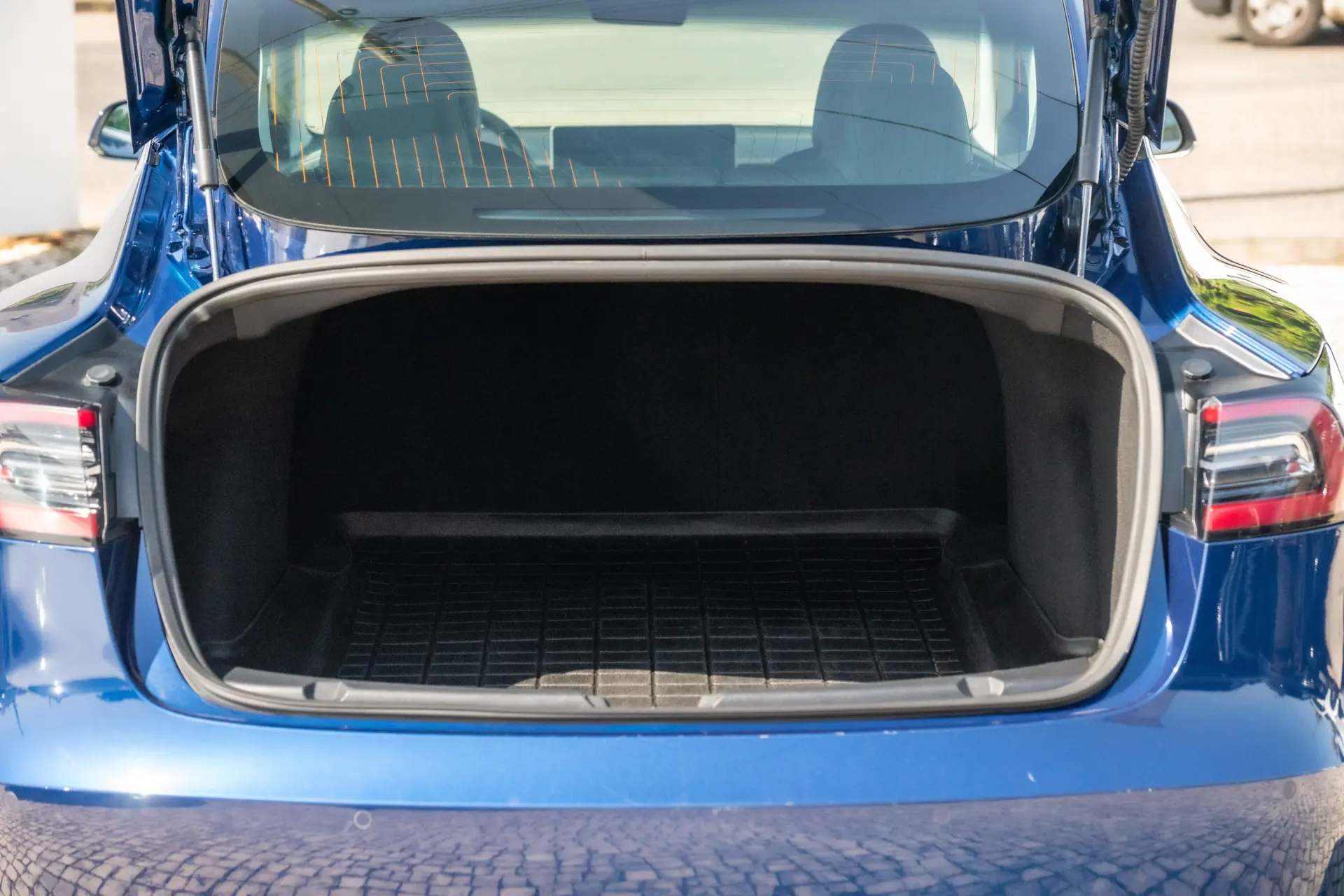 Tesla Model 3 Standard Range Plus RWD 20