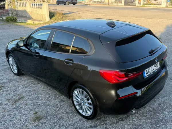 BMW 116 Line Sport 5