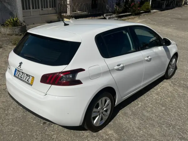 Peugeot 308 1.5 BlueHDi Active 5