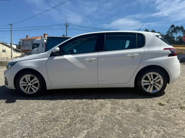 Peugeot 308 1.5 BlueHDi Active 6