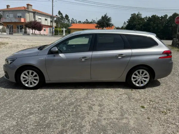 Peugeot 308 SW allure 8