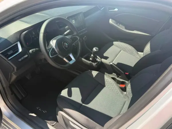 Renault Clio TCe Equilibre 10