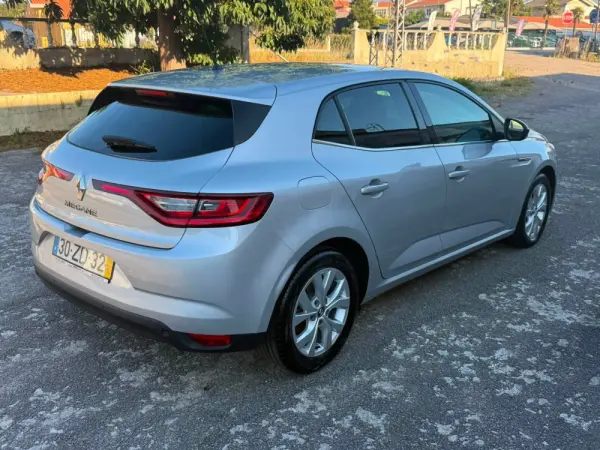 Renault Mégane 1.5 Blue dCi Limited 4