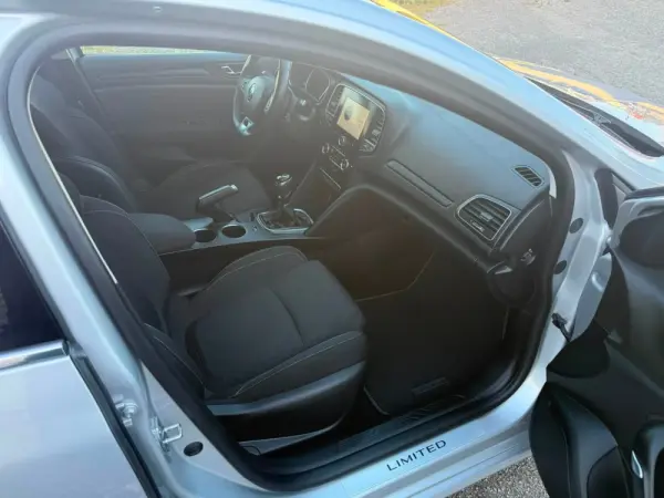 Renault Mégane 1.5 Blue dCi Limited 8