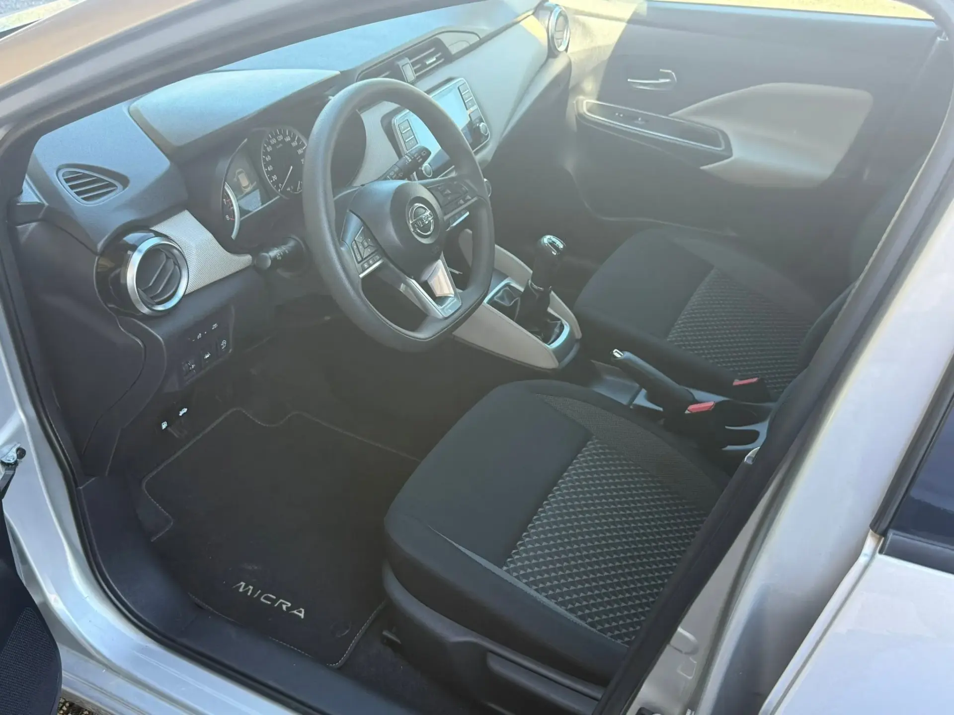 Nissan Micra 1.0 IG-T N-Connecta 9