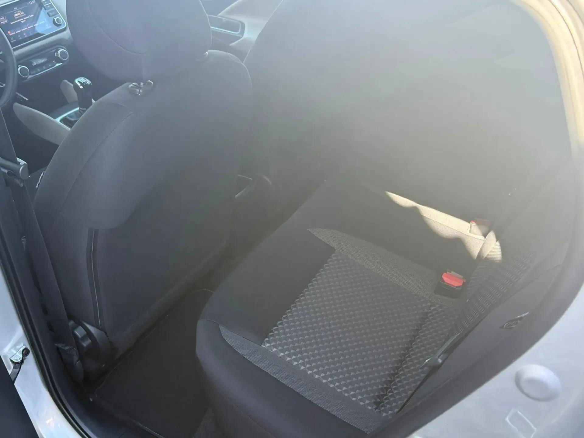 Nissan Micra 1.0 IG-T N-Connecta 12