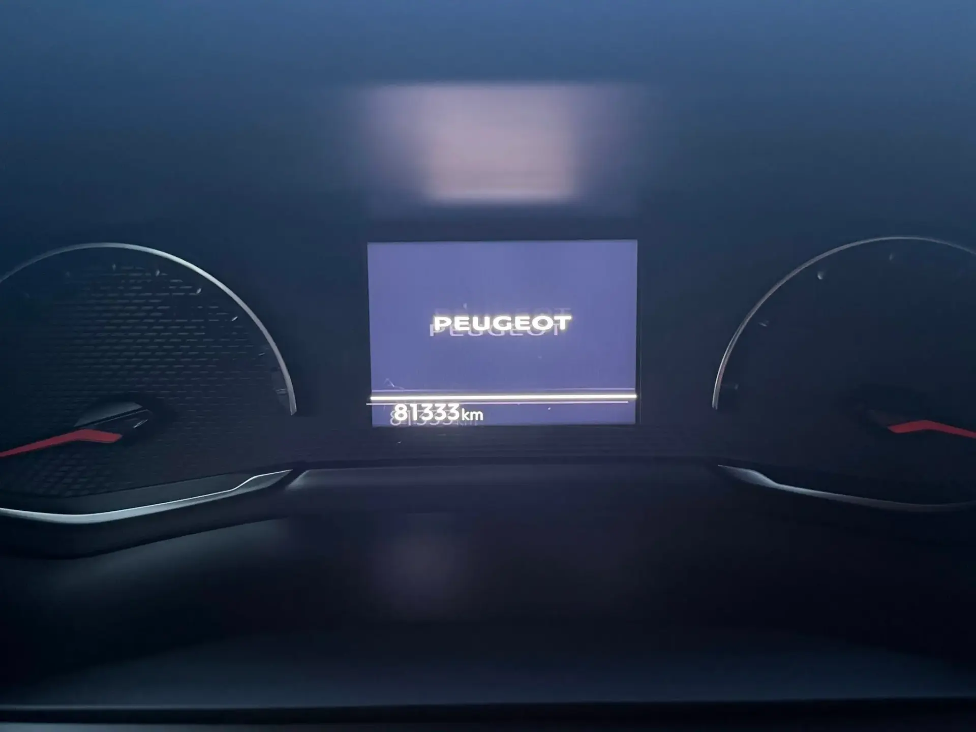 Peugeot 2008 1.5 BlueHDi Allure 7