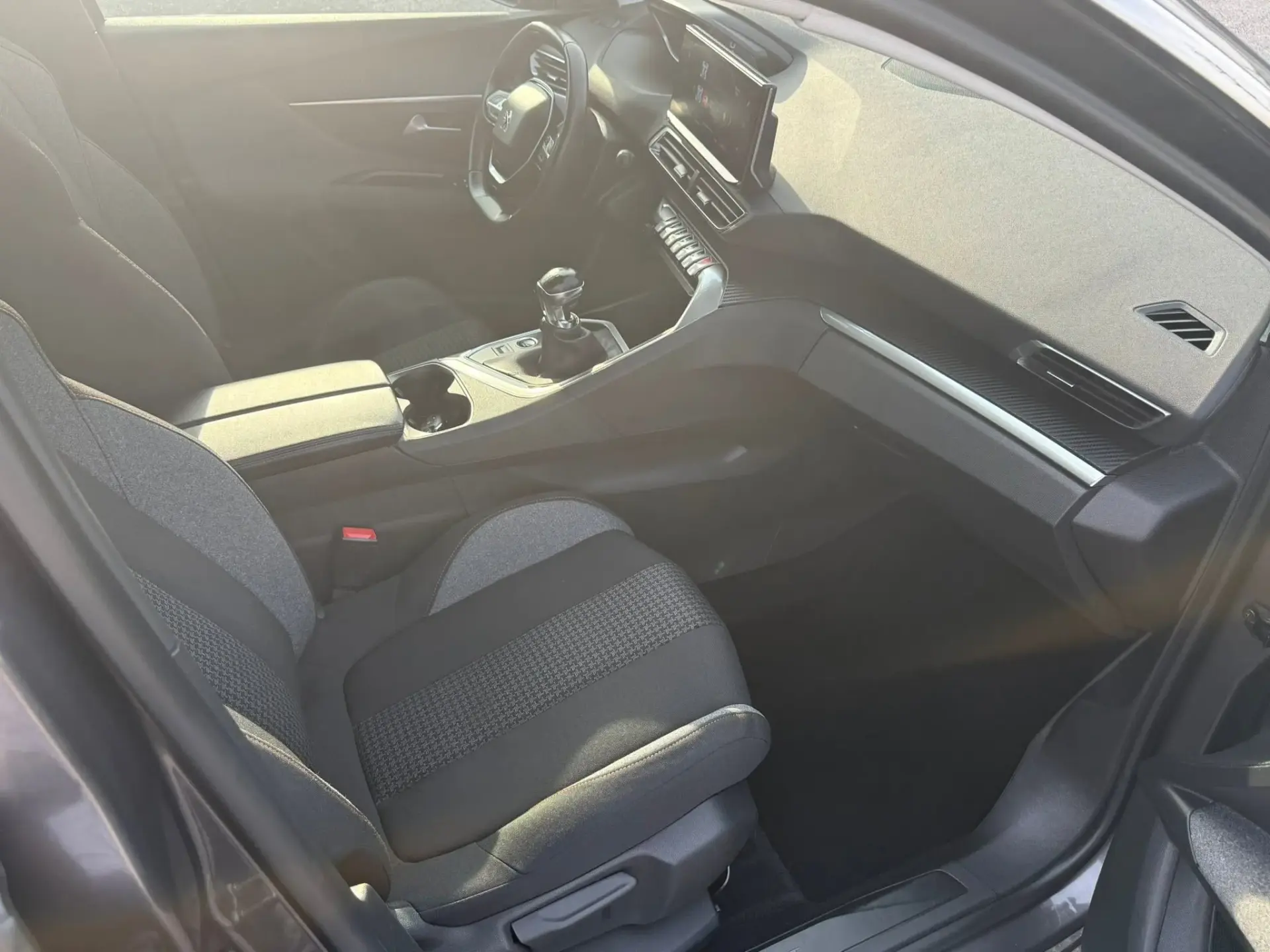 Peugeot 3008 1.5 BlueHDi Active Pack 9