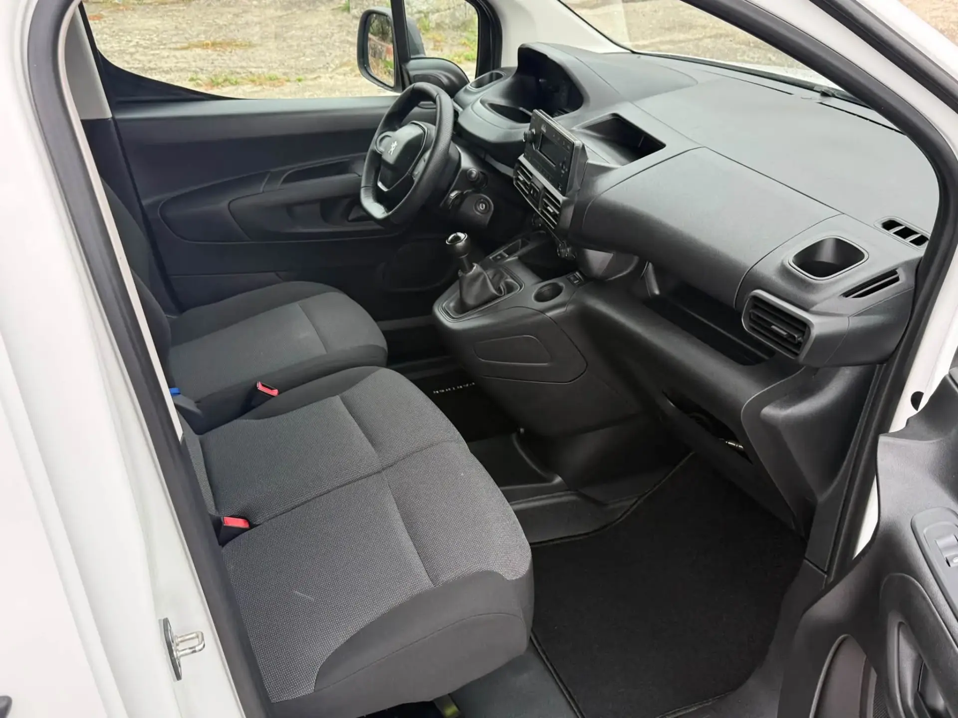 Peugeot Partner 1.5 hdi 9