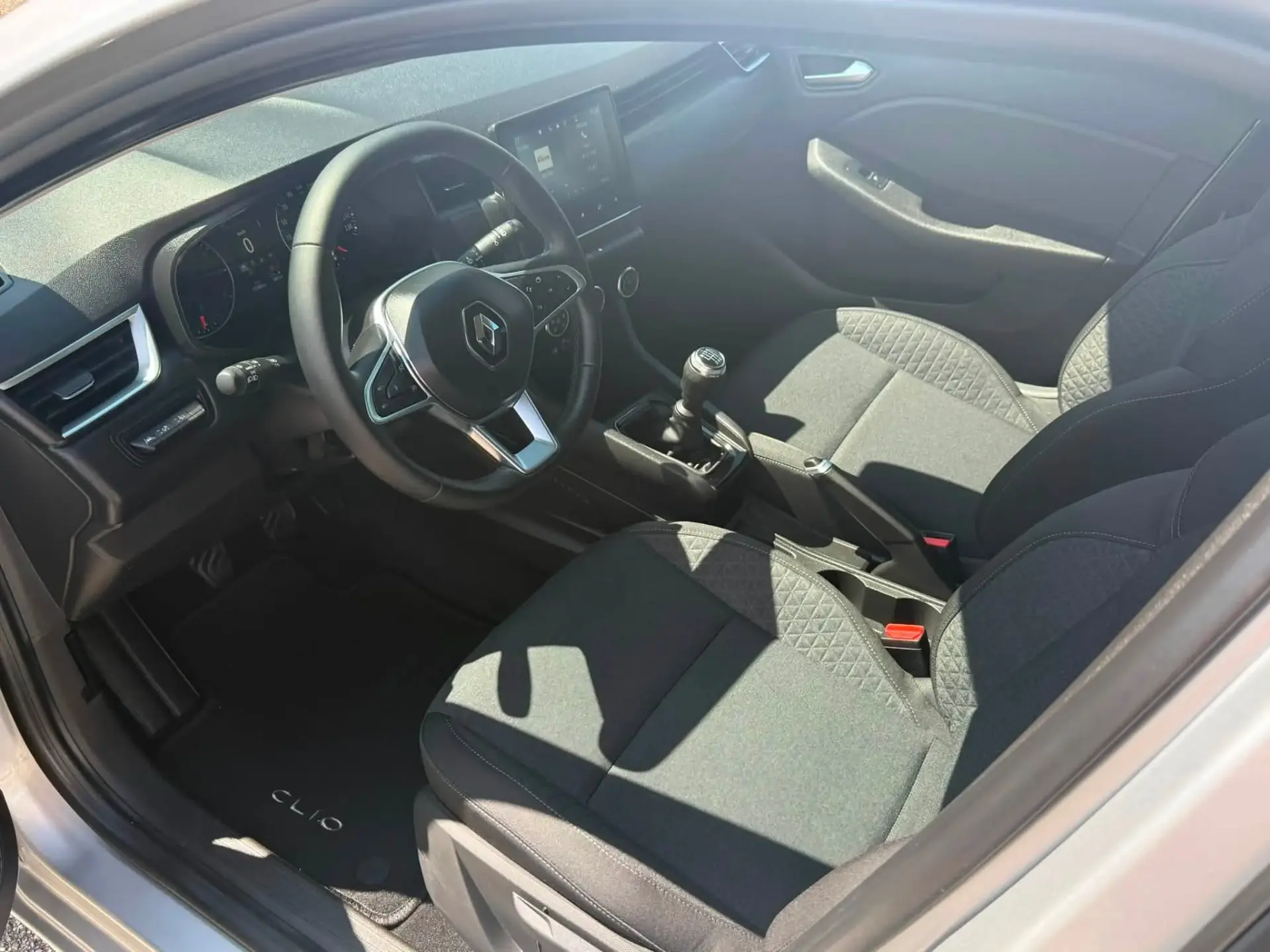 Renault Clio TCe Equilibre 10