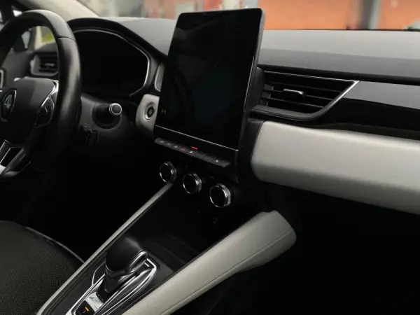 Renault Captur e-tech 24