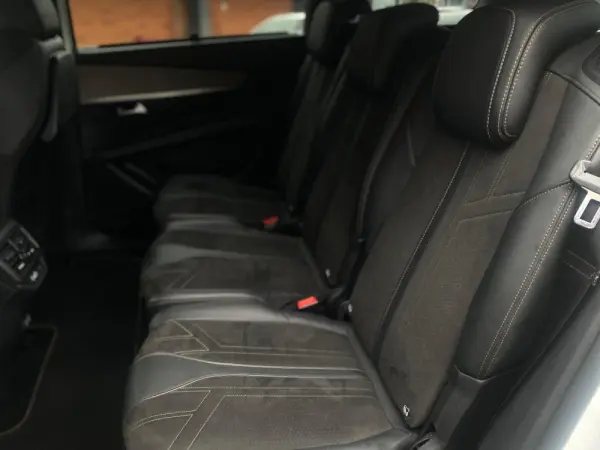 Peugeot 5008 16