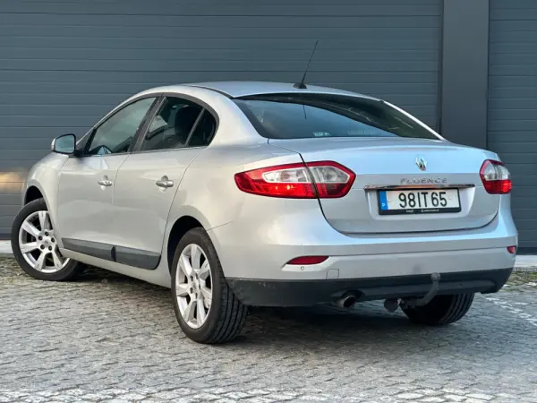 Renault Fluence 6