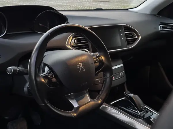 Peugeot 308 1.2 PureTech 130 S&S Active Business 3