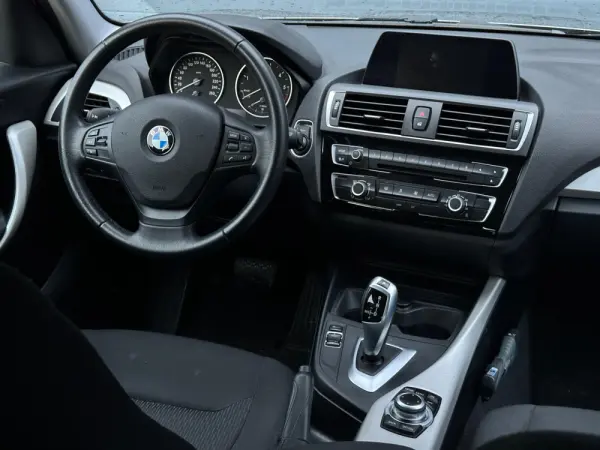 BMW 116 d Line Urban Auto 12