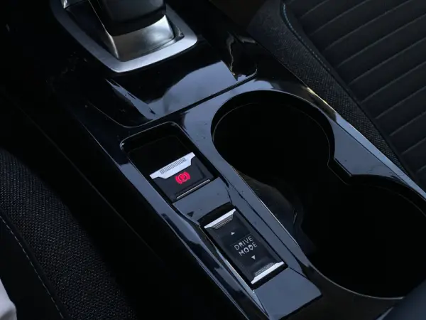 Peugeot e-208 Style 11