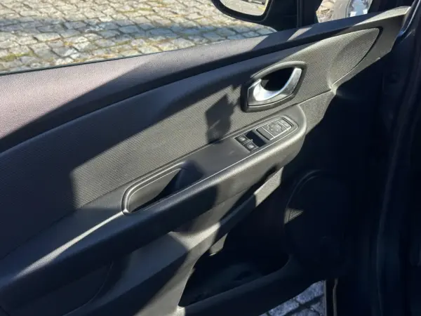 Renault Clio TCe 75 Start & Stop COLLECTION 8