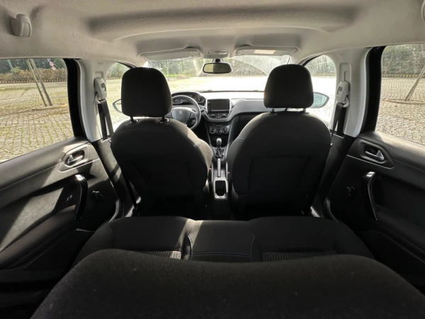 Peugeot 208 1.2 VTi Style 19