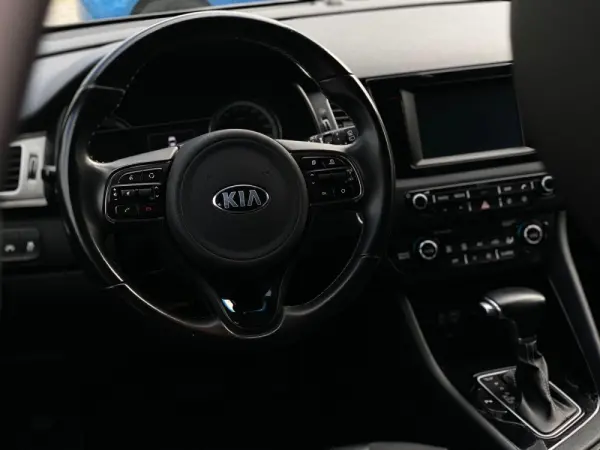 Kia Niro 1.6 GDi HEV Tech 6