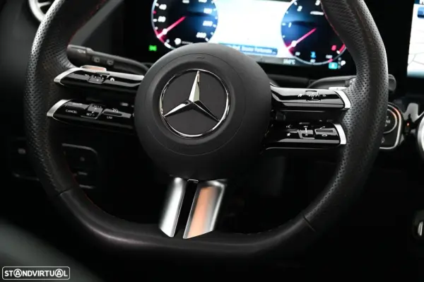 Mercedes-Benz GLA 200 d AMG Line 4