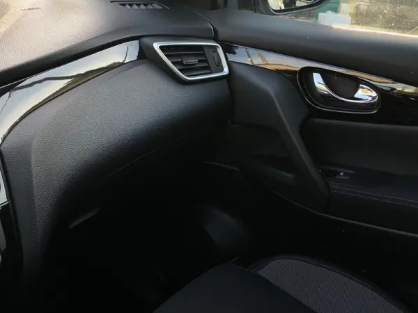 Nissan Qashqai 1.3 DIG-T Design Edition 23