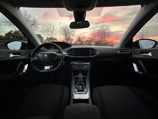 Peugeot 308 1.2 PureTech 130 S&S Active Business 2