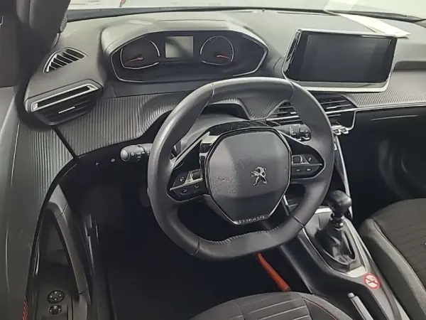 Peugeot 2008 TURBO 100 Allure 8