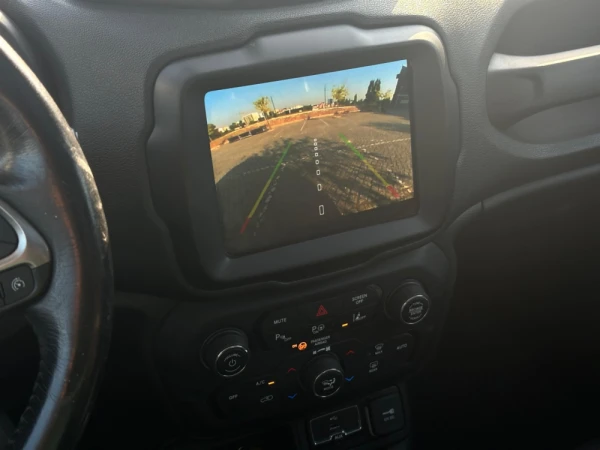 Jeep Renegade 1.0 T Limited 13