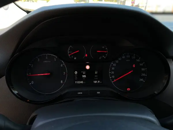 Opel Crossland X 1.2 Edition 10