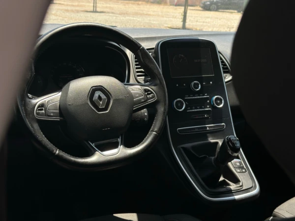 Renault Scénic null 10