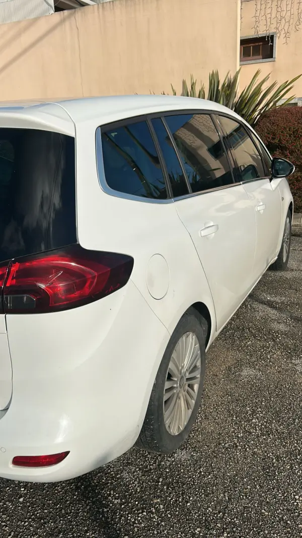 Opel Zafira Zafira Tourer 8