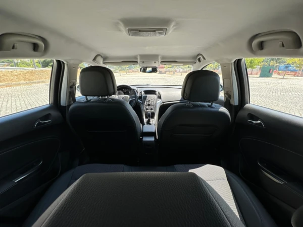 Opel Astra 1.4 Cosmo 22